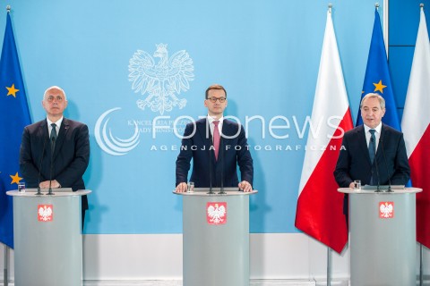 Konferencja na temat pożarów wysypisk śmieci w Warszawie