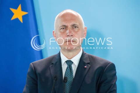  29.05.2018 WARSZAWA<br />KONFERENCJA PREMIERA MATEUSZA MORAWIECKIEGO I MINISTROW JOACHIMA BRUDZINSKIEGO ORAZ HENRYKA KOWALCZYKA NA TEMAT POZAROW WYSYPISK SMIECI <br />N/Z JOACHIM BRUDZINSKI<br /> 