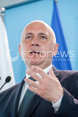  29.05.2018 WARSZAWA<br />KONFERENCJA PREMIERA MATEUSZA MORAWIECKIEGO I MINISTROW JOACHIMA BRUDZINSKIEGO ORAZ HENRYKA KOWALCZYKA NA TEMAT POZAROW WYSYPISK SMIECI <br />N/Z JOACHIM BRUDZINSKI<br /> 