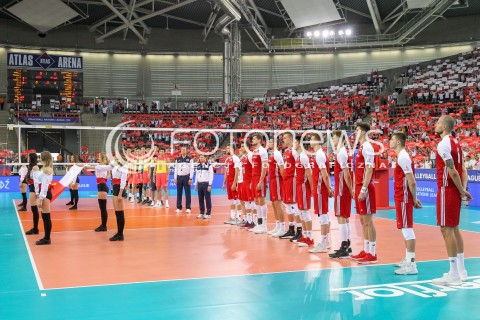  02.06.2018 LODZ <br />SIATKOWKA MEZCZYZN SIATKARSKA LIGA NARODOW MEZCZYZN 2018 <br />FIVB VOLLEYBALL NATIONS LEAGUE 2018 <br />MECZ POLSKA - CHINY ( Poland - China ) <br />N/Z SIATKARZE REPREZENTACJI POLSKI HYMN KIBICE DOPING TRYBUNY HALA ATLAS ARENA WIDOK VIEW<br /> 