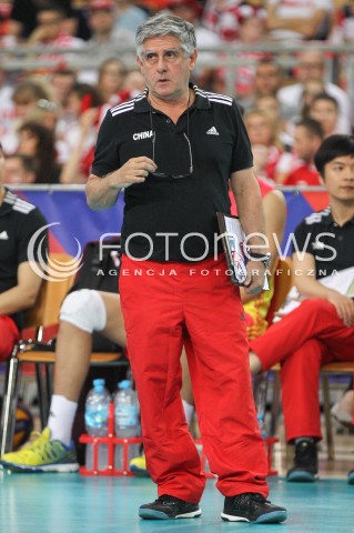  02.06.2018 LODZ <br />SIATKOWKA MEZCZYZN SIATKARSKA LIGA NARODOW MEZCZYZN 2018 <br />FIVB VOLLEYBALL NATIONS LEAGUE 2018 <br />MECZ POLSKA - CHINY ( Poland - China ) <br />N/Z RAUL LOZANO - I TRENER ( HEAD COACH ) SYLWETKA <br /> 