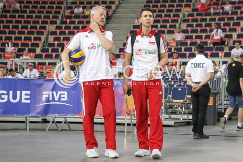  03.06.2018 LODZ <br />
SIATKOWKA MEZCZYZN SIATKARSKA LIGA NARODOW MEZCZYZN 2018 <br />
FIVB VOLLEYBALL NATIONS LEAGUE 2018 <br />
MECZ POLSKA - NIEMCY ( Poland - Germany ) <br />
N/Z VITAL HEYNEN - I TRENER ( HEAD COACH ) MICHAL MIESZKO GOGOL SYLWETKA <br />
 