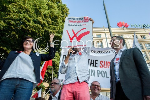  04.06.2018 WARSZAWA<br />TOAST ZA WOLNOSC POD NIESPODZIANKA<br />N/Z WYBIERA MY SAMORZAD #NIEODPUSCIMY<br /> 