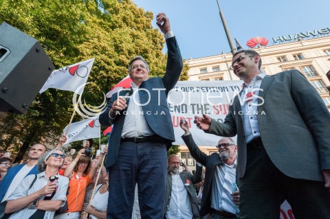  04.06.2018 WARSZAWA<br />TOAST ZA WOLNOSC POD NIESPODZIANKA<br />N/Z BRONISLAW KOMOROWSKI TOAST<br /> 