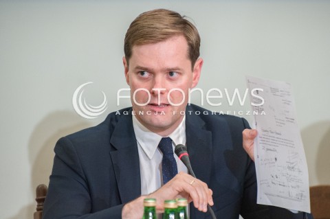 Posiedzenie komisji ds. Amber Gold w Warszawie