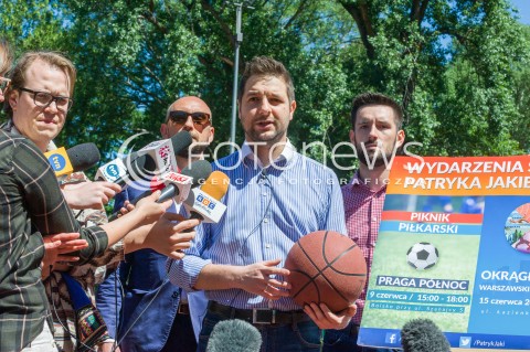 Konferencja kandydata na prezydenta Warszawy Patryka Jakiego w Warszawie