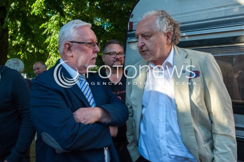  07.06.2018 WARSZAWA<br />KOD ZAKONCZYL PROTEST POD KPRM W WARSZAWIE<br />N/Z ANDRZEJ RZEPLINSKI JERZY STEPIEN<br /> 