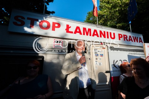  07.06.2018 WARSZAWA<br />KOD ZAKONCZYL PROTEST POD KPRM W WARSZAWIE<br />N/Z ANDRZEJ RZEPLINSKI JERZY STEPIEN<br /> 