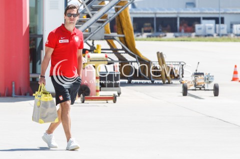  07.06.2018 LOTNISKO RZESZOW JASIONKA<br />ODLOT REPREZENTACJI POLSKI PILKARZY PO ZGRUPOWANIU W ARLAMOWIE NA MECZ DO POZNANIA <br />N/Z GRZEGORZ KRYCHOWIAK<br /> 