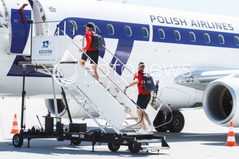  07.06.2018 LOTNISKO RZESZOW JASIONKA<br />ODLOT REPREZENTACJI POLSKI PILKARZY PO ZGRUPOWANIU W ARLAMOWIE NA MECZ DO POZNANIA <br />N/Z ARTUR JEDRZEJCZYK MACIEJ RYBUS<br /> 