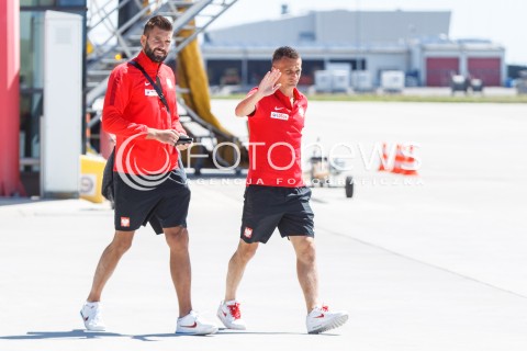  07.06.2018 LOTNISKO RZESZOW JASIONKA<br />ODLOT REPREZENTACJI POLSKI PILKARZY PO ZGRUPOWANIU W ARLAMOWIE NA MECZ DO POZNANIA <br />N/Z SLAWOMIR PESZKO BARTOSZ BIALKOWSKI<br /> 