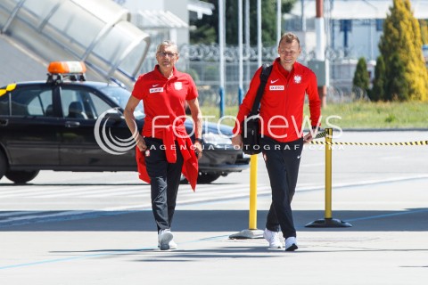  07.06.2018 LOTNISKO RZESZOW JASIONKA<br />ODLOT REPREZENTACJI POLSKI PILKARZY PO ZGRUPOWANIU W ARLAMOWIE NA MECZ DO POZNANIA <br />N/Z TRENER ADAM NAWALKA BOGDAN ZAJAC<br /> 