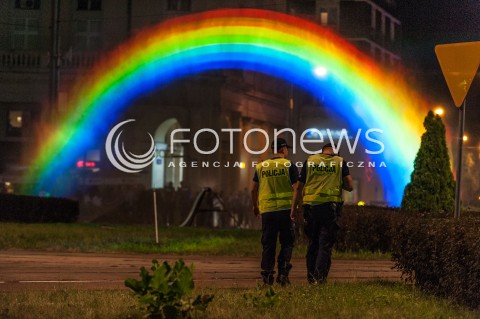  08.06.2018 WARSZAWA<br />
TECZA WROCILA NA PLAC ZBAWICIELA<br />
N/Z TECZA POLICJA<br />
 