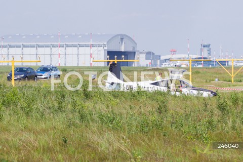  09.06.2018 LOTNISKO RZESZOW JASIONKA <br />WYPADEK UKRAINSKIEGO SAMOLOTU VAN'S AIRCRAFT RV-10 NA LOTNISKU RZESZOW JASIONKA. TRZY OSOBY ZOSTALY RANNE I PRZETRANSPORTOWANE SMIGLOWCEM DO SZPITALA W RZESZOWIE<br />N/Z SAMOLOT RV-10 REJESTRACJA UR-PMAV<br /> 