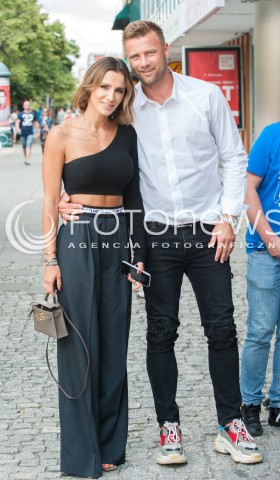  16.06.2018 WARSZAWA<br />
GWIAZDY PRZED STUDIEM DZIEN DOBRY TVN<br />
N/Z ARTUR BORUC SARA MANNEI<br />
 