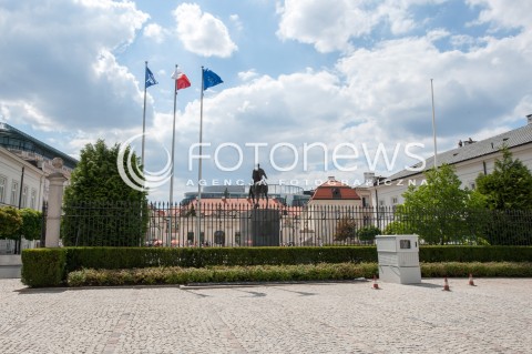  19.06.2018 WARSZAWA<br />POWOLANIE KAPITULY NAGRODY GOSPODARCZEJ PREZYDENTA RP<br />N/Z WIDOK NA POMNIK JOZEFA PONIATOWSKIEGO OD STRONY PALACU NAMIESTNIKOWSKIEGO<br /> 