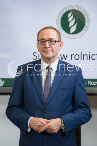  22.06.2018 WARSZAWA<br />KONFERENCJA NA TEMAT SUSZY W MINISTERSTWIE ROLNICTWA<br />N/Z JACEK BOGUCKI SEKRETARZ STANU W MINISTERSTWIE ROLNICTWA I ROZWOJU WSI<br /> 