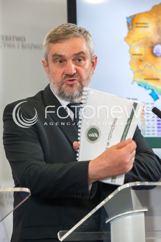  22.06.2018 WARSZAWA<br />KONFERENCJA NA TEMAT SUSZY W MINISTERSTWIE ROLNICTWA<br />N/Z JAN KRZYSZTOF ARDANOWSKI MINISTER ROLNICTWA I ROZWOJU WSI<br /> 