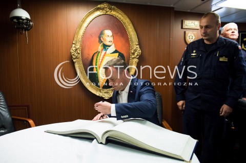  24.06.2018 GDYNIA<br />PREZYDENT ANDRZEJ DUDA KIBICUJE REPREZENTACJI POLSKI W MECZU Z KOLUMBIA NA ORP KAZIMIERZ PULASKI W GDYNI<br />N/Z PREZYDENT ANDRZEJ DUDA<br /> 