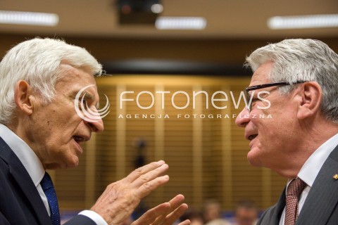 25.06.2018 WARSZAWA<br />KONFERENCJA NASZA EUROPA POKOJU I TOLERANCJI<br />N/Z JERZY BUZEK JOACHIM GAUCK<br /> 
