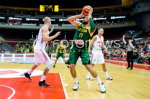  28.06.2018 GDANSK SOPOT<br />
KOSZYKOWKA - KWALIFIKACJE DO MISTRZOSTW SWIATA 2019<br />
BASKETBALL - WORLD CHAMPIONSHIPS 2019 QUALIFICATION ROUND<br />
POLSKA - LITWA<br />
(poland - lithuania)<br />
N/Z JONAS VALANCIUNAS MACIEJ LAMPE<br />
 