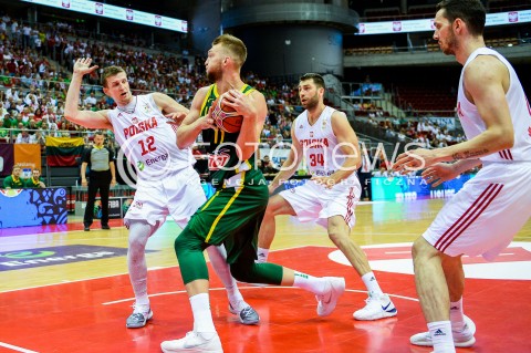  28.06.2018 GDANSK SOPOT<br />
KOSZYKOWKA - KWALIFIKACJE DO MISTRZOSTW SWIATA 2019<br />
BASKETBALL - WORLD CHAMPIONSHIPS 2019 QUALIFICATION ROUND<br />
POLSKA - LITWA<br />
(poland - lithuania)<br />
N/Z ADAM WACZYNSKI JONAS VALANCIUNAS ADAM HRYCANIUK<br />
 