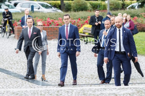 30.06.2018 RZESZOW<br />ZLOZENIE KWIATOW PRZEZ PREMIERA MATEUSZA MORAWIECKIEGO POD POMNIKIEM GENERALA WLADYSLAWA SIKORSKIEGO<br />N/Z PREMIER MATEUSZ MORAWIECKI WLADYSLAW ORTYL<br /> 