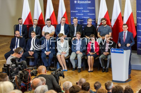  30.06.2018 RZESZOW<br />SPOTKANIE PREMIERA MATEUSZA MORAWIECKIEGO Z MIESZKANCAMI RZESZOWA <br />N/Z PREMIER MATEUSZ MORAWIECKI MIESZKANCY<br /> 