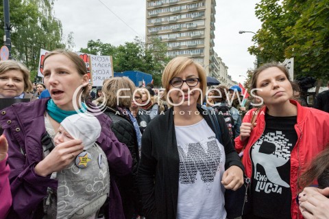  02.07.2018 WARSZAWA SEJM <br />POSIEDZENIE KOMISJI POLITYKI SPOLECZNEJ<br />PRACE NAD ZAOSTRZENIEM PRAWA ABORCYJNEGO <br />N/Z PROTESTUJACY PRZED SEJMEM MONIKA AUCH SZKODA MONIKA ROSA PAULINA HENNIG KLOSKA<br /> 