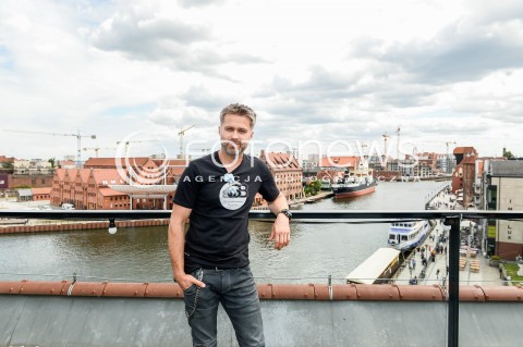  02.07.2018 GDANSK<br />SPOTKANIE PRASOWE Z AKTORAMI SERIALU DIAGNOZA TVN<br />N/Z MACIEJ ZAKOSCIELNY SYLWETKA PORTRET<br /> 
