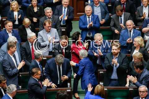  03.07.2018 WARSZAWA SEJM <br />POSIEDZENIE SEJMU <br />GLOSOWANIE NAD WNIOSKIEM O ODWOLANIE MARSZALKA MARKA KUCHCINSKIEGO <br />N/Z MAREK KUCHCINSKI POSLOWIE BRAWA GRATULACJE<br /> 
