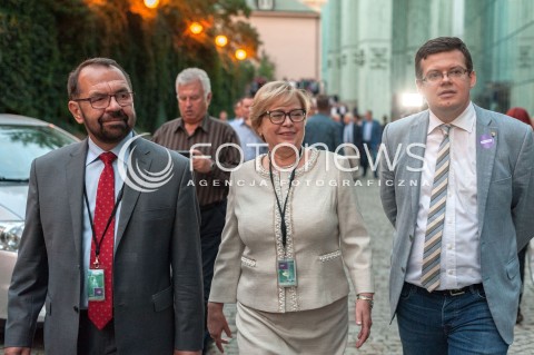  03.07.2018 WARSZAWA<br />PROTEST POD SADEM NAJWYZSZYM<br />N/Z MALGORZATA GERSDORF KRYSTIAN MARKIEWICZ<br /> 