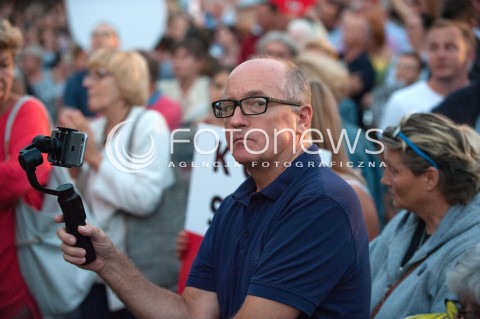  04.07.2018 WARSZAWA<br />
PROTEST PRZED SADEM NAJWYZSZYM<br />
N/Z KRZYSZTOF LUFT<br />
 