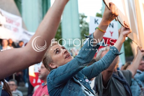  04.07.2018 WARSZAWA<br />
PROTEST PRZED SADEM NAJWYZSZYM<br />
N/Z JOANNA SCHEURING WIELGUS<br />
 