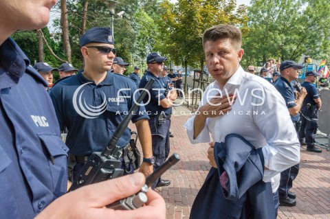  18.07.2018 WARSZAWA SEJM<br />POSIEDZENIE SEJMU<br />N/Z RYSZARD PETRU POLICJA<br /> 