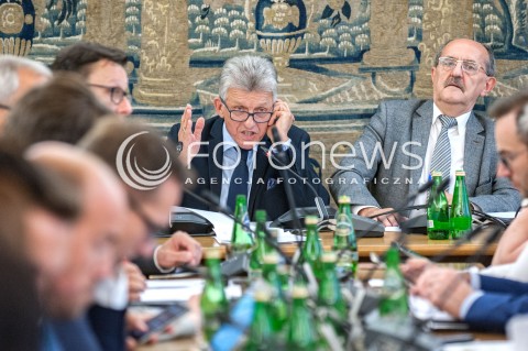  19.07.2018 WARSZAWA SEJM<br />POSIEDZENIE SEJMU<br />KOMISJA SPRAWIEDLIWOSCI I PRAW CZLOWIEKA<br />N/Z ANDRZEJ MATUSIEWICZ STANISLAW PIOTROWICZ<br /> 