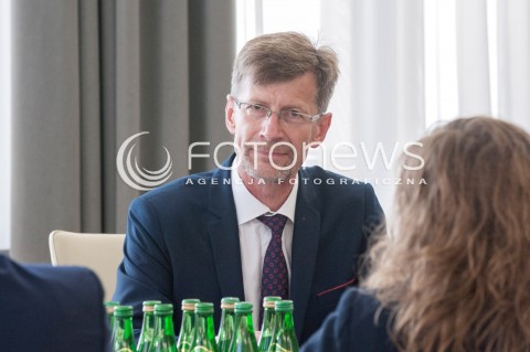  24.07.2018 WARSZAWA<br />POSIEDZENIE KOMISJI PARLAMENTARNYCH<br />SENACKA KOMISJA USTAWODAWCZA<br />N/Z PROFESOR DARIUSZ DUDEK<br /> 