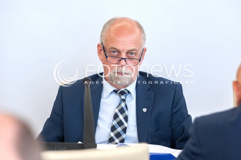  24.07.2018 WARSZAWA<br />POSIEDZENIE KOMISJI PARLAMENTARNYCH<br />SENACKA KOMISJA USTAWODAWCZA<br />N/Z PIOTR FLOREK<br /> 