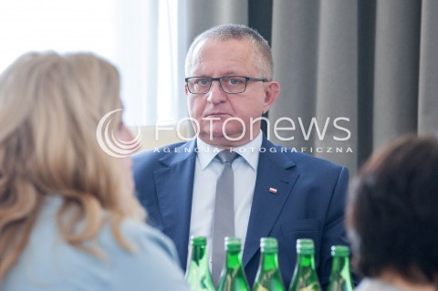  24.07.2018 WARSZAWA<br />POSIEDZENIE KOMISJI PARLAMENTARNYCH<br />SENACKA KOMISJA USTAWODAWCZA<br />N/Z ANDRZEJ MISIOLEK<br /> 