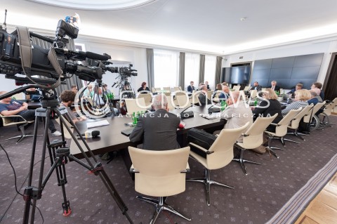  24.07.2018 WARSZAWA<br />POSIEDZENIE KOMISJI PARLAMENTARNYCH<br />N/Z SENACKA KOMISJA USTAWODAWCZA<br /> 