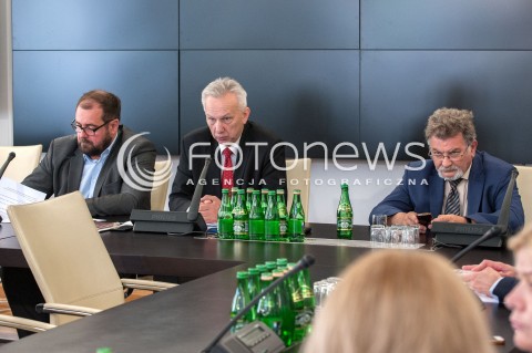  24.07.2018 WARSZAWA<br />POSIEDZENIE KOMISJI PARLAMENTARNYCH<br />SENACKA KOMISJA USTAWODAWCZA<br />N/Z ALEKSANDER POCIEJ STANISLAW GOGACZ ZBIGNIEW CICHON<br /> 