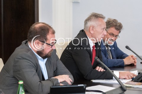  24.07.2018 WARSZAWA<br />POSIEDZENIE KOMISJI PARLAMENTARNYCH<br />SENACKA KOMISJA USTAWODAWCZA<br />N/Z ALEKSANDER POCIEJ STANISLAW GOGACZ ZBIGNIEW CICHON<br /> 