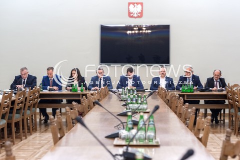  24.07.2018 WARSZAWA<br />POSIEDZENIE KOMISJI PARLAMENTARNYCH<br />KOMISJA DO SPRAW NIEPRAWIDLOWOSCI W VAT KOMISJA SLEDCZA DO ZBADANIA PRAWIDLOWOSCI I LEGALNOSCI DZIALAN ORAZ WYSTEPOWANIA ZANIEDBAN I ZANIECHAN ORGANOW I INSTYTUCJI PUBLICZNYCH W ZAKRESIE ZAPEWNIENIA DOCHODOW SKARBU PANSTWA Z TYTULU PODATKOW OD TOWAROW I USLUG I PODATKU AKCYZOWEGO W OKRESIE OD GRUDNIA 2007 R. DO LISTOPADA 2015 R.<br />N/Z MIROSLAW PAMPUCH ZBIGNIEW KONWINSKI MALGORZATA JANOWSKA WOJCIECH MURDZEK MARCIN HORALA MAREK JAKUBIAK KAZIMIERZ SMOLINSKI ANDRZEJ MATUSIEWICZ<br /> 