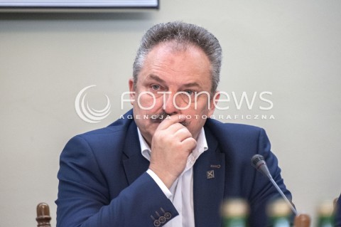  24.07.2018 WARSZAWA<br />POSIEDZENIE KOMISJI PARLAMENTARNYCH<br />KOMISJA DO SPRAW NIEPRAWIDLOWOSCI W VAT KOMISJA SLEDCZA DO ZBADANIA PRAWIDLOWOSCI I LEGALNOSCI DZIALAN ORAZ WYSTEPOWANIA ZANIEDBAN I ZANIECHAN ORGANOW I INSTYTUCJI PUBLICZNYCH W ZAKRESIE ZAPEWNIENIA DOCHODOW SKARBU PANSTWA Z TYTULU PODATKOW OD TOWAROW I USLUG I PODATKU AKCYZOWEGO W OKRESIE OD GRUDNIA 2007 R. DO LISTOPADA 2015 R.<br />N/Z MAREK JAKUBIAK<br /> 