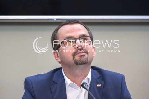  24.07.2018 WARSZAWA<br />POSIEDZENIE KOMISJI PARLAMENTARNYCH<br />KOMISJA DO SPRAW NIEPRAWIDLOWOSCI W VAT KOMISJA SLEDCZA DO ZBADANIA PRAWIDLOWOSCI I LEGALNOSCI DZIALAN ORAZ WYSTEPOWANIA ZANIEDBAN I ZANIECHAN ORGANOW I INSTYTUCJI PUBLICZNYCH W ZAKRESIE ZAPEWNIENIA DOCHODOW SKARBU PANSTWA Z TYTULU PODATKOW OD TOWAROW I USLUG I PODATKU AKCYZOWEGO W OKRESIE OD GRUDNIA 2007 R. DO LISTOPADA 2015 R.<br />N/Z MARCIN HORALA<br /> 