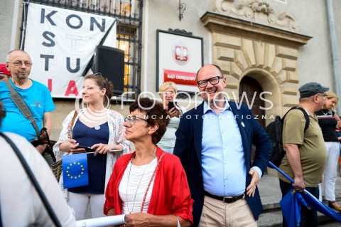  24.07.2018 GDANSK<br />DEMONSTRACJA KOD POD SADEM OKREGOWYM W GDANSKU<br />N/Z PREZYDENT GDANSKA PAWEL ADAMOWICZ<br /> 