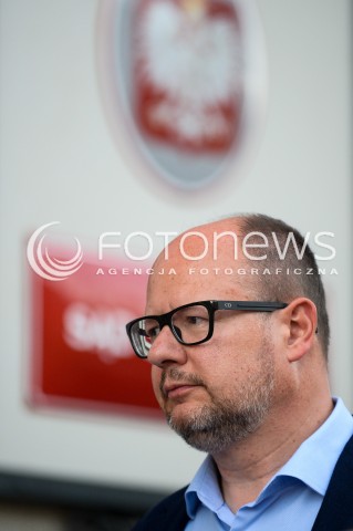  24.07.2018 GDANSK<br />DEMONSTRACJA KOD POD SADEM OKREGOWYM W GDANSKU<br />N/Z PREZYDENT GDANSKA PAWEL ADAMOWICZ PORTRET<br /> 