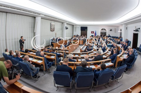  25.07.2018 WARSZAWA SENAT<br />POSIEDZENIE SENATU<br />GLOSOWANIE NAD PROJEKTEM REFERENDUM<br />N/Z SENATOROWIE SALA PLENARNA PAWEL MUCHA STANISLAW KARCZEWSKI<br /> 