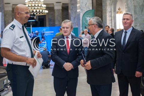  25.07.2018 WARSZAWA <br />INAUGURACJA AKCJI Z KULTURA W DRODZE<br />N/Z ANDRZEJ ADAMCZYK PIOTR GLINSKI ALVIN GAJADHUR GLOWNY INSPEKTOR TRANSPORTU DROGOWEGO MIROSLAW ZIENTARZEWSKI DYREKTOR MUZEUM TECHNIKI<br /> 