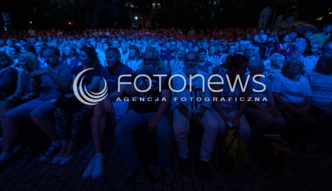  27.07.2018 WARSZAWA<br />FOGG PIESNIARZ WARSZAWY KONCERT W MUZEUM POWSTANIA WARSZAWSKIEGO<br />N/Z WIDZOWIE SLUCHACZE KONCERTU<br /> 